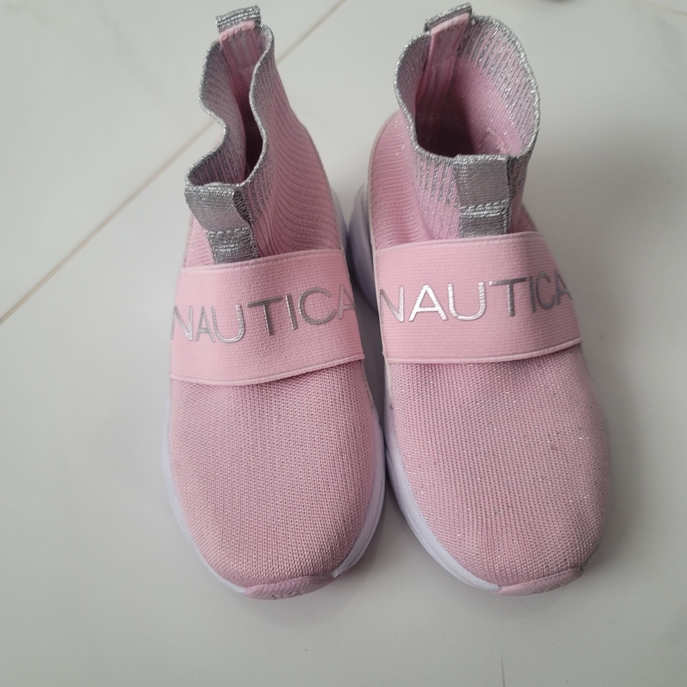 🛍Toddler nautica size 9